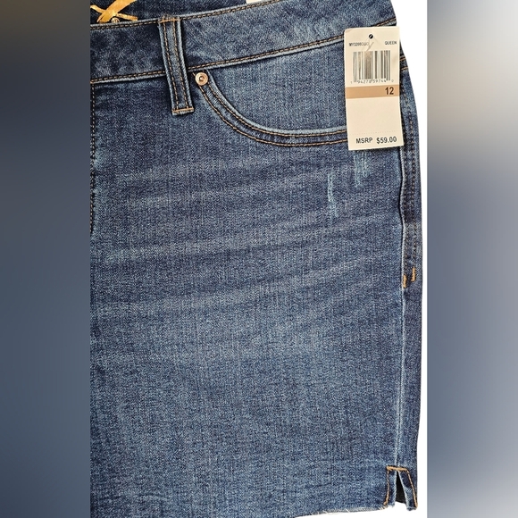 Seven7 Women's Blue Denim Shorts Weekend With Cut Hem, Size 12, New With Tags - Picture 3 of 9